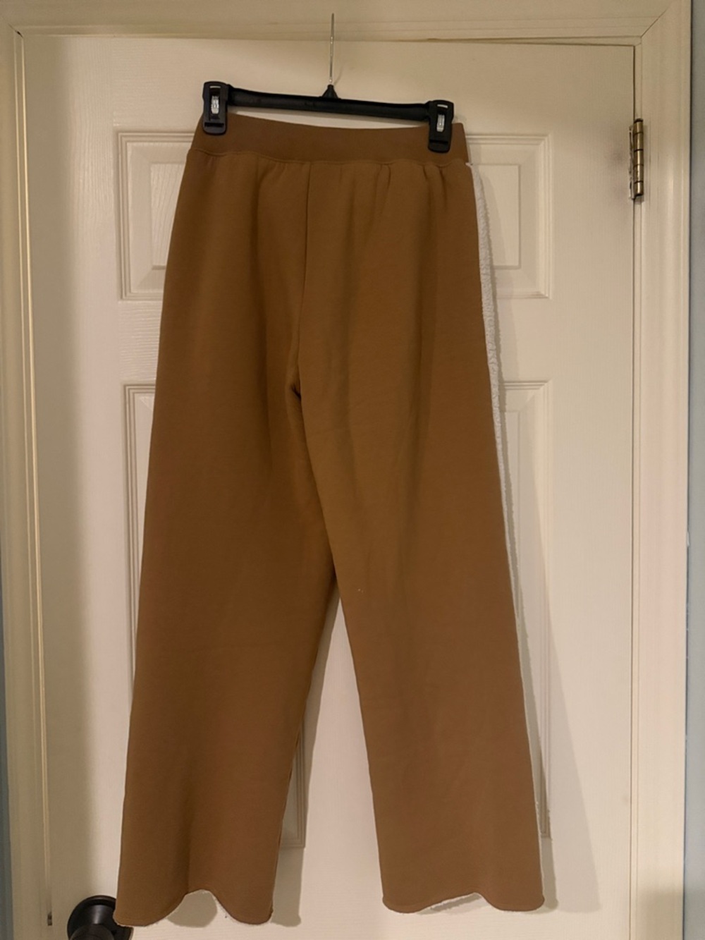 UGG womens Brown Sweatpants with White Sherpa Side Trim travel warm coozy - Picture 3 of 6
